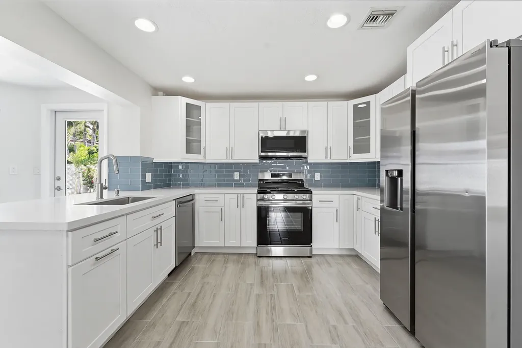 1641 NE 56th Court Fort Lauderdale FL 33334