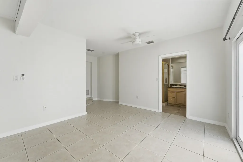 1641 NE 56th Court Fort Lauderdale FL 33334