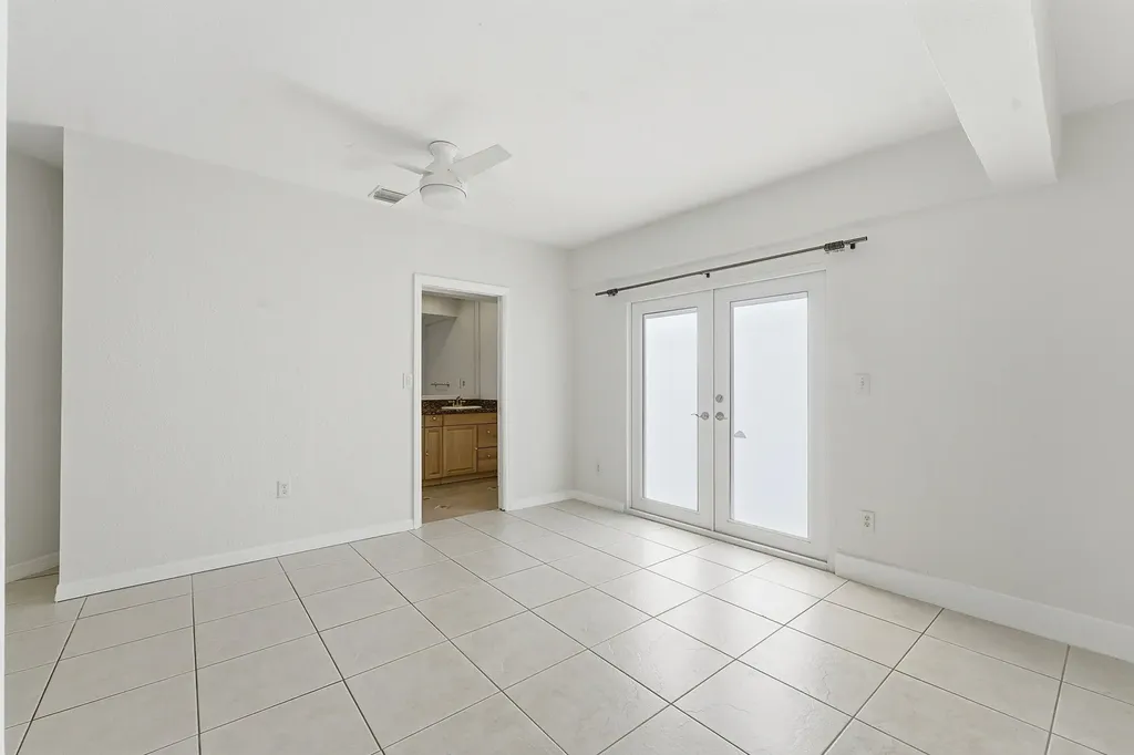1641 NE 56th Court Fort Lauderdale FL 33334