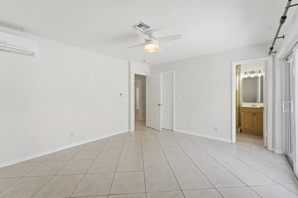 1641 NE 56th Court Fort Lauderdale FL 33334