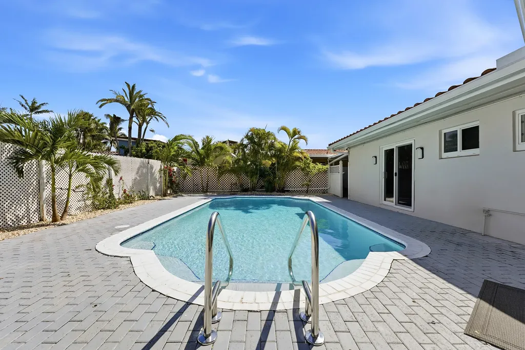 1641 NE 56th Court Fort Lauderdale FL 33334