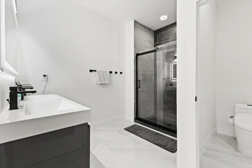 704 SW 2nd Avenue Pompano Beach FL 33060