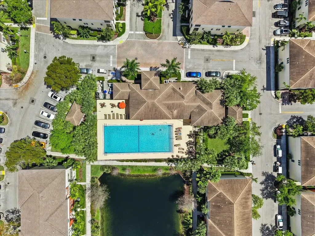 704 SW 2nd Avenue Pompano Beach FL 33060