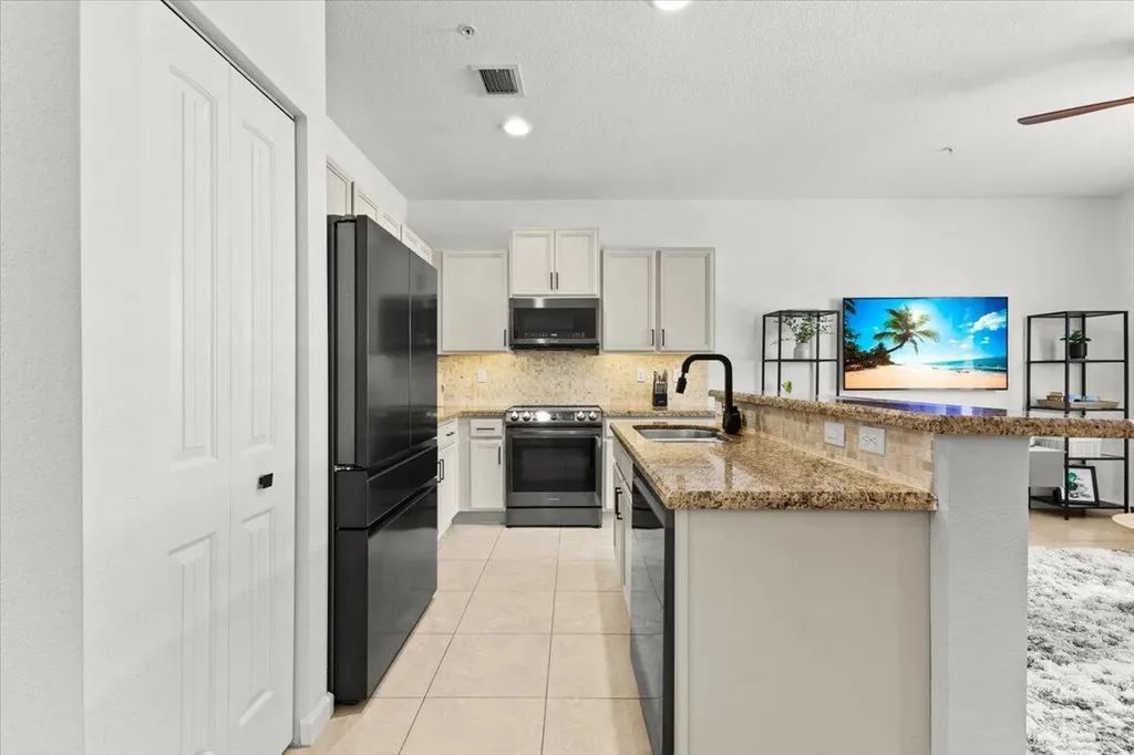 704 SW 2nd Avenue Pompano Beach FL 33060