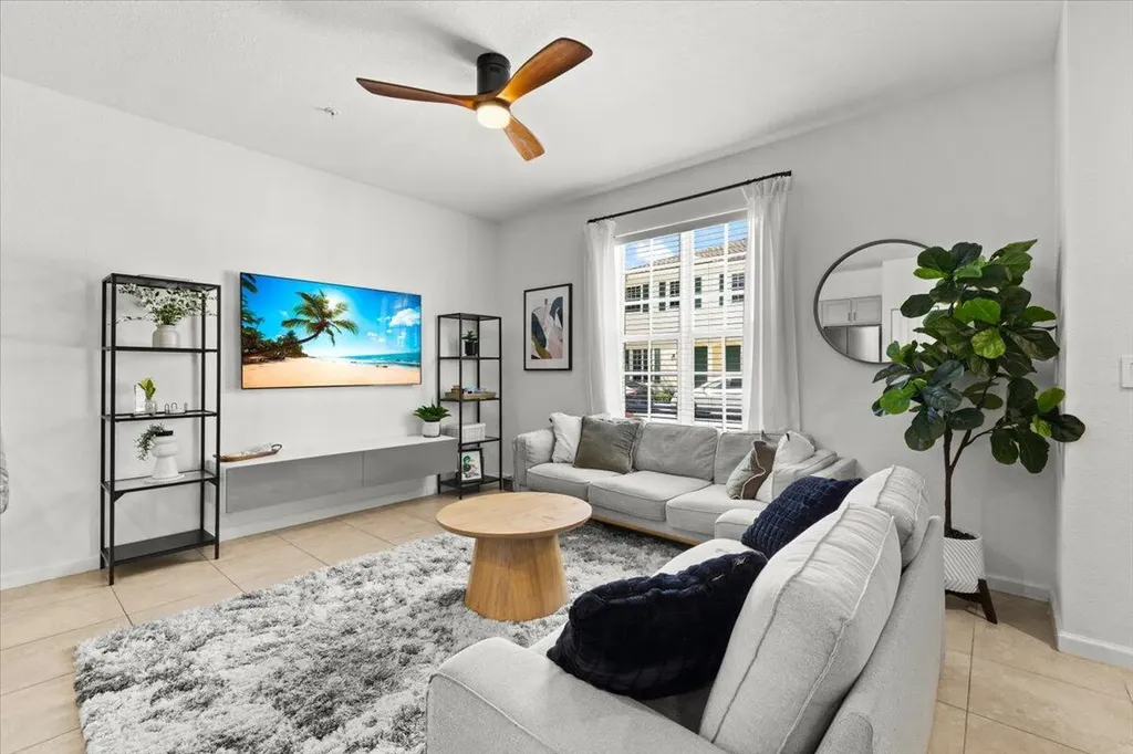 704 SW 2nd Avenue Pompano Beach FL 33060