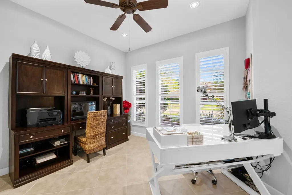 8019 S Savannah Circle Davie FL 33328