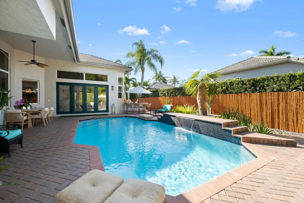 8019 S Savannah Circle Davie FL 33328