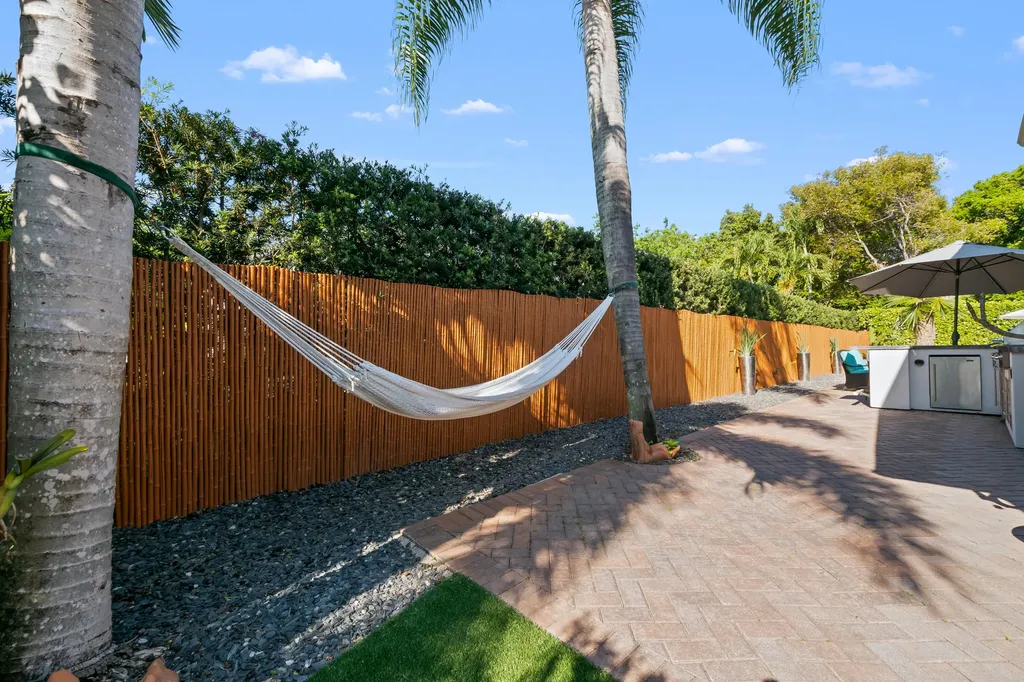 8019 S Savannah Circle Davie FL 33328