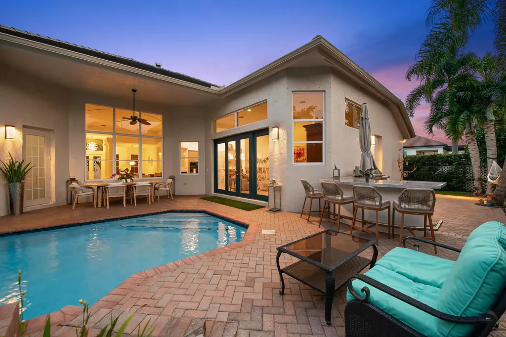 8019 S Savannah Circle Davie FL 33328