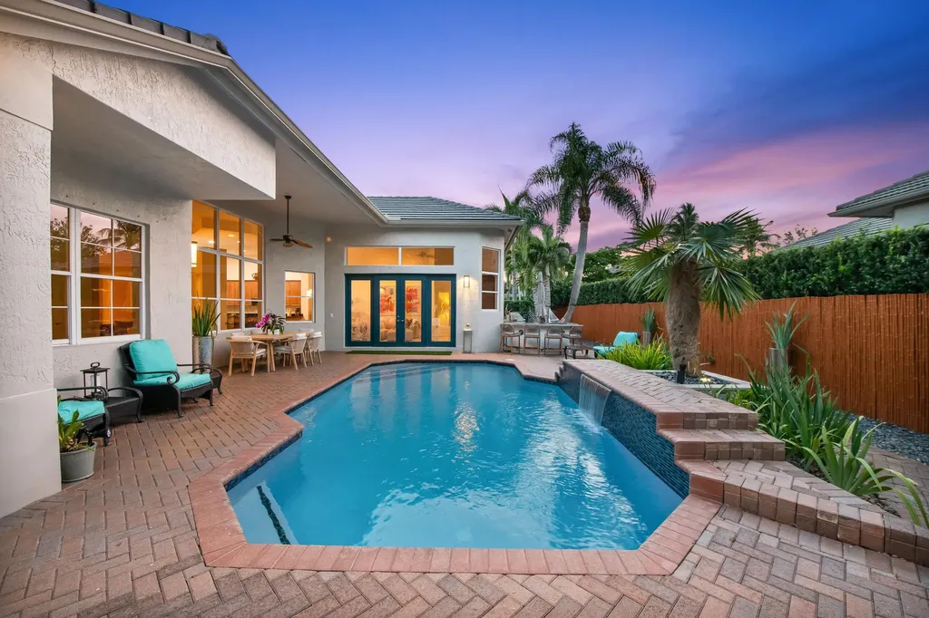 8019 S Savannah Circle Davie FL 33328