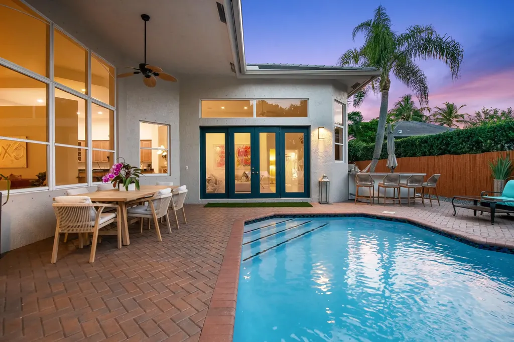 8019 S Savannah Circle Davie FL 33328