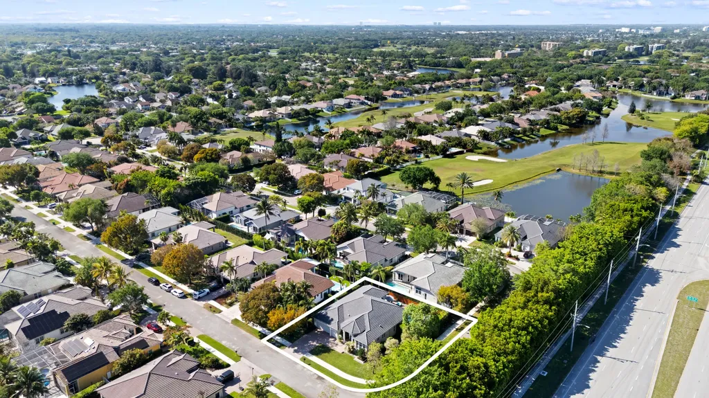 8019 S Savannah Circle Davie FL 33328