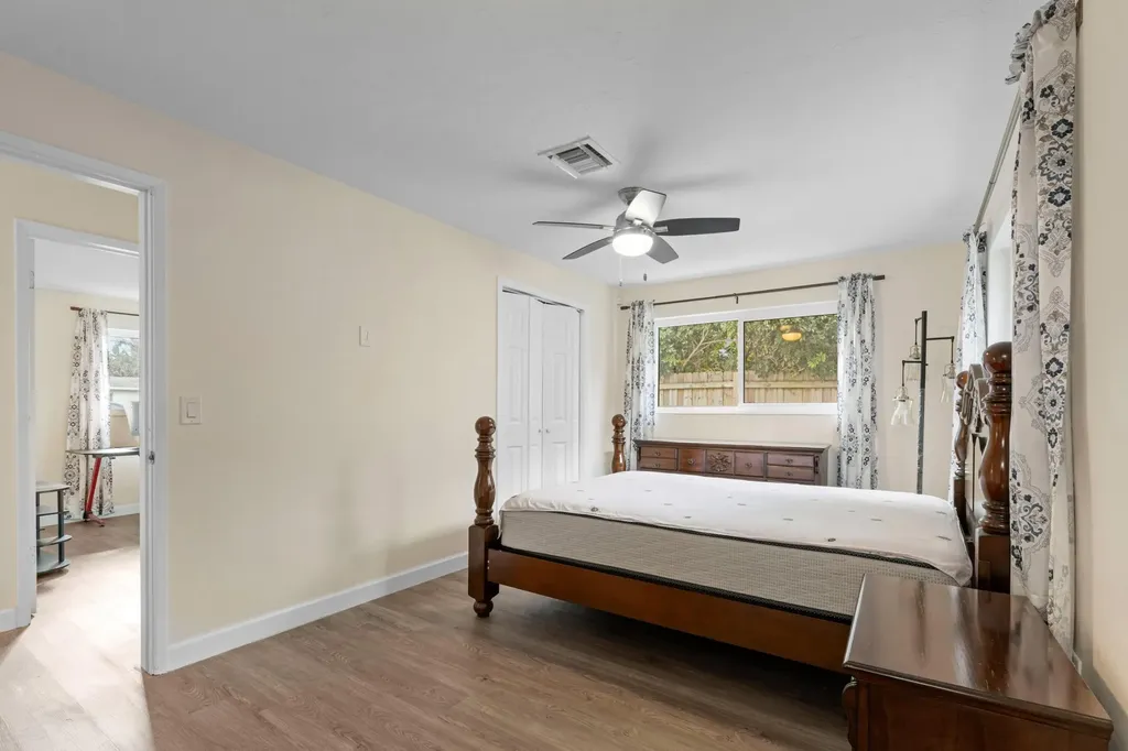 2861 SW 9th Street Boynton Beach FL 33435