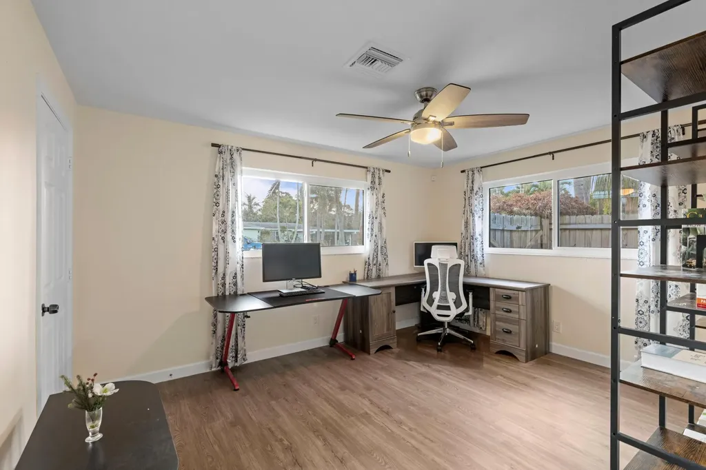 2861 SW 9th Street Boynton Beach FL 33435