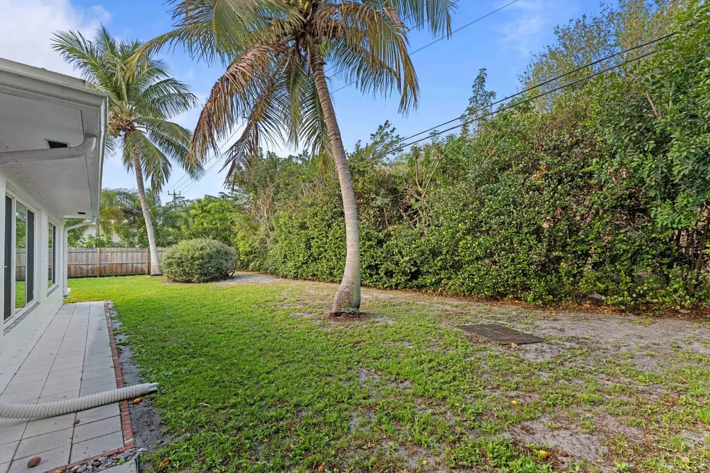2861 SW 9th Street Boynton Beach FL 33435