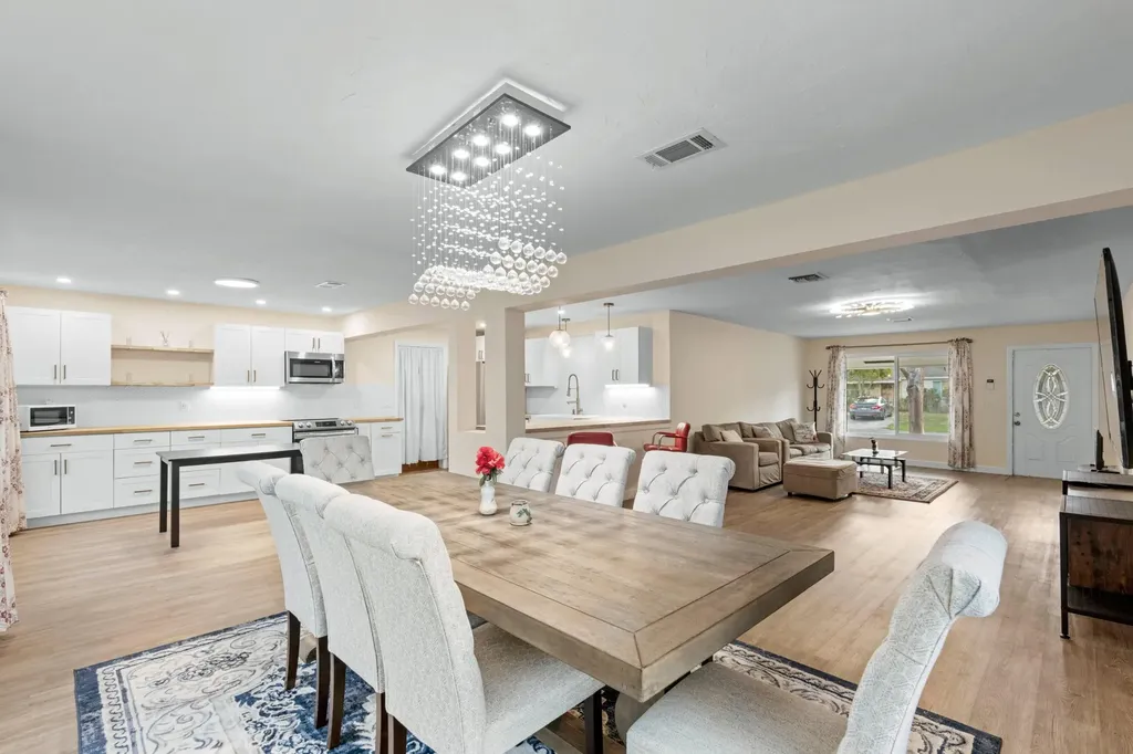 2861 SW 9th Street Boynton Beach FL 33435