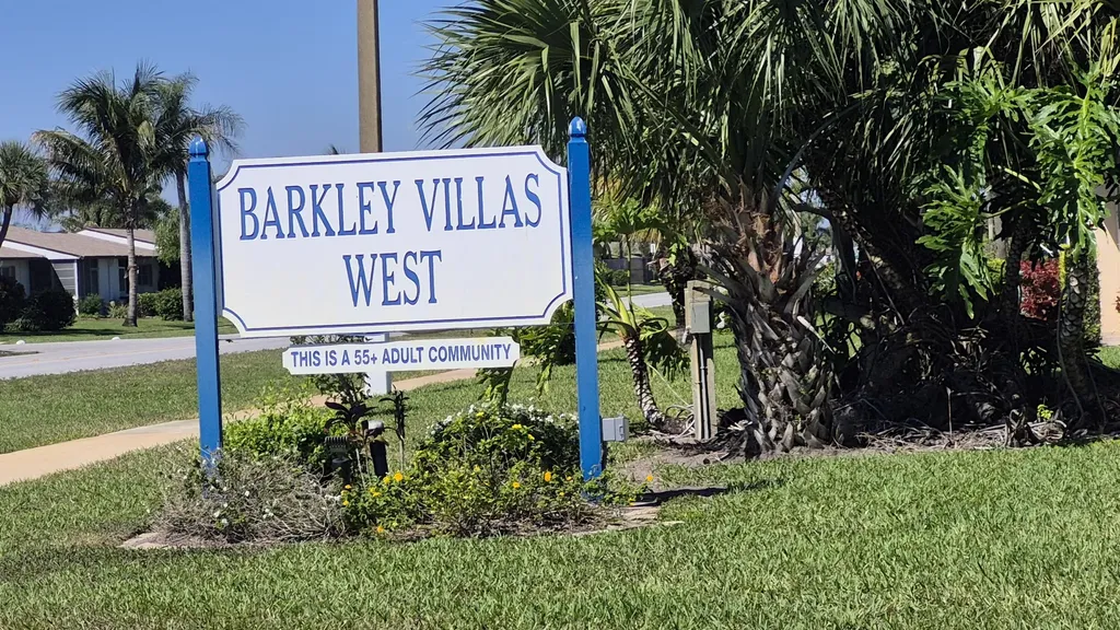 5423 Cresthaven Boulevard West Palm Beach FL 33415