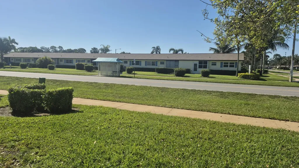 5423 Cresthaven Boulevard West Palm Beach FL 33415