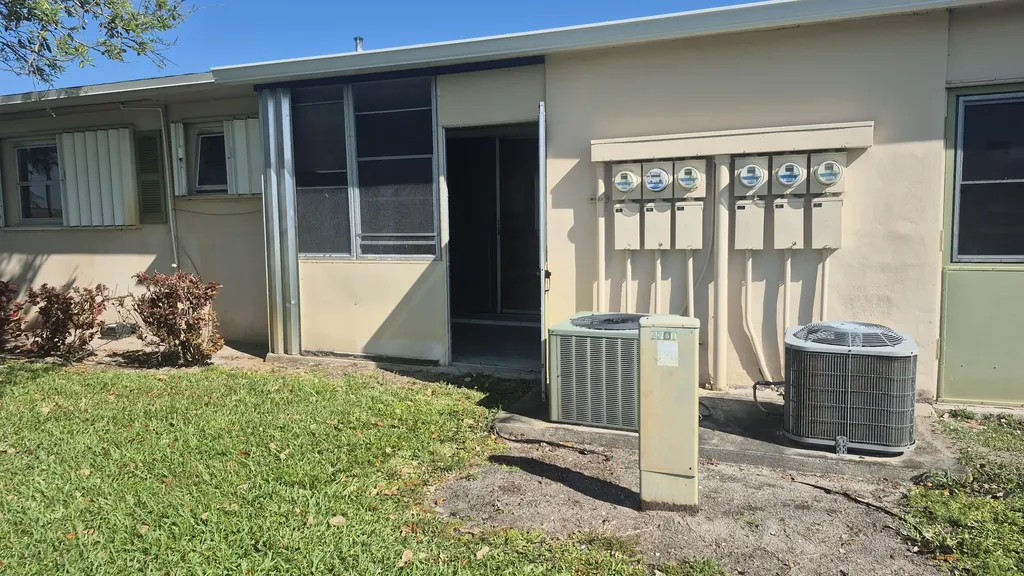 5423 Cresthaven Boulevard West Palm Beach FL 33415