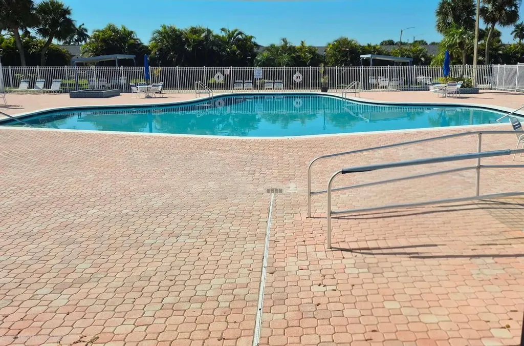 5423 Cresthaven Boulevard West Palm Beach FL 33415