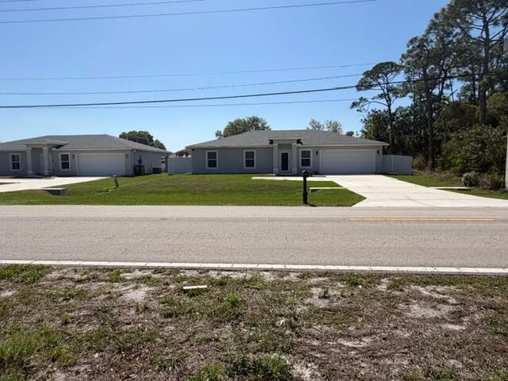 2490 SW Bayshore Boulevard Port St Lucie FL 34984