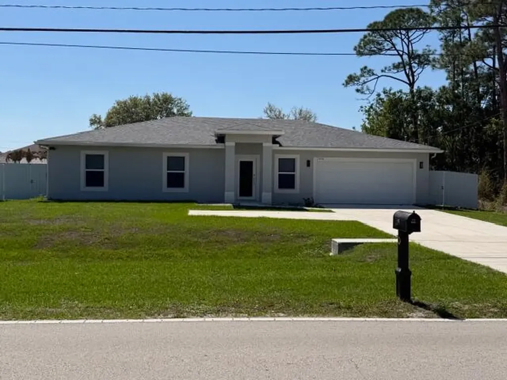2490 SW Bayshore Boulevard Port St Lucie FL 34984