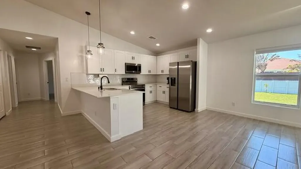 2490 SW Bayshore Boulevard Port St Lucie FL 34984
