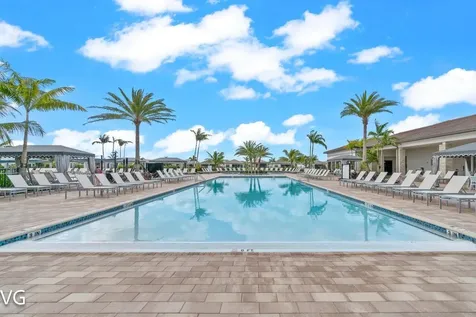 9380 Mountain Pine Grove Boynton Beach FL 33473