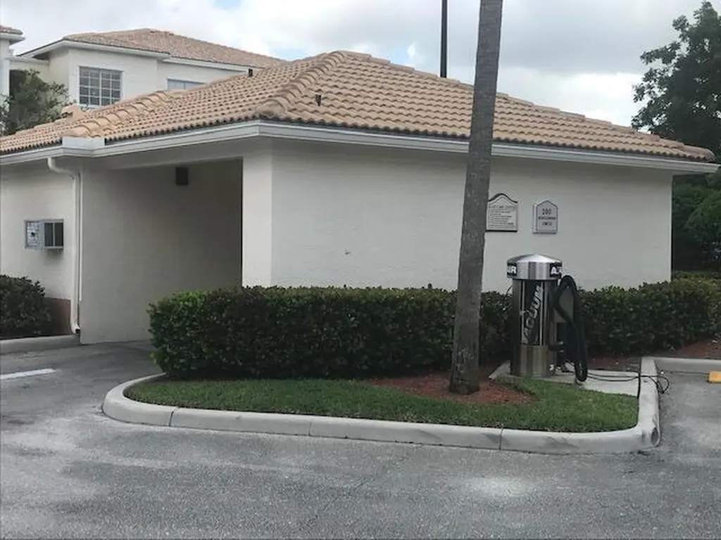 1101 Myrtlewood Circle E Palm Beach Gardens FL 33418
