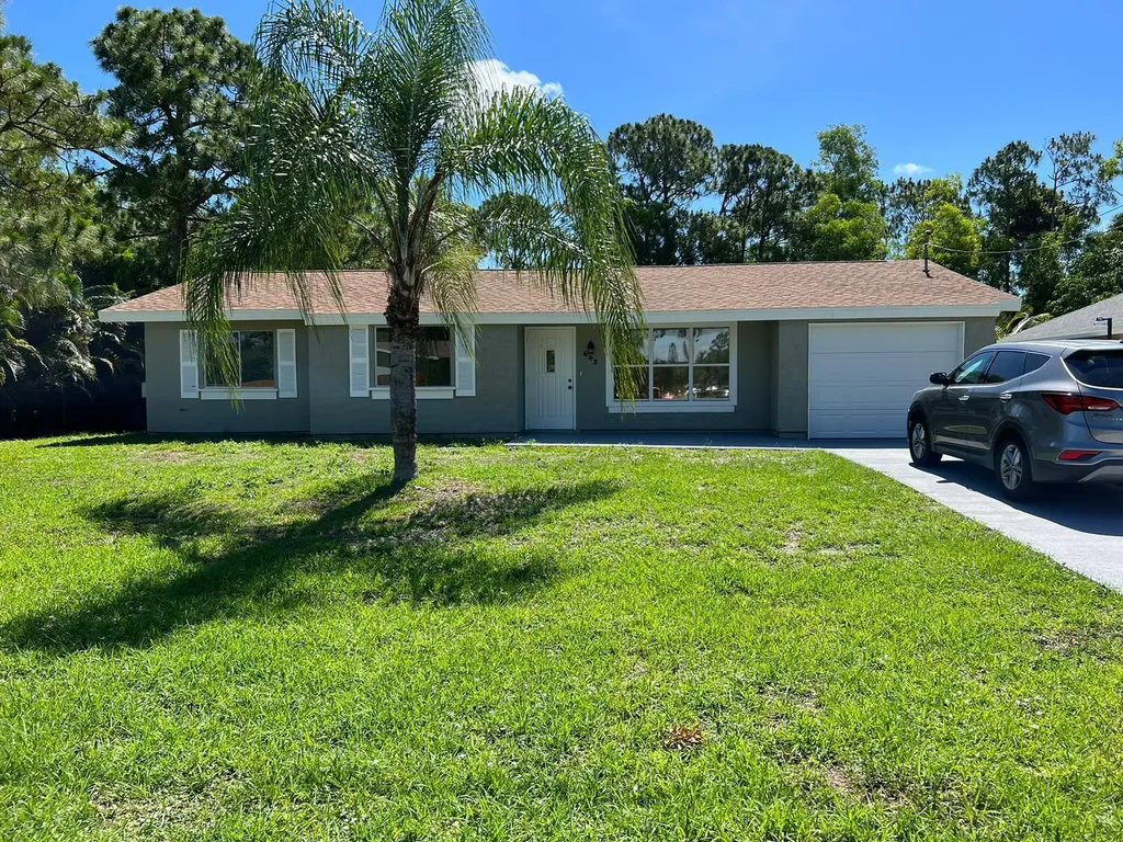 643 NW Grenada Street Port St Lucie FL 34983