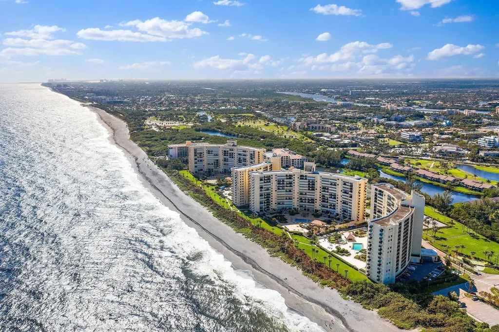 100 Ocean Trail Way Jupiter FL 33477