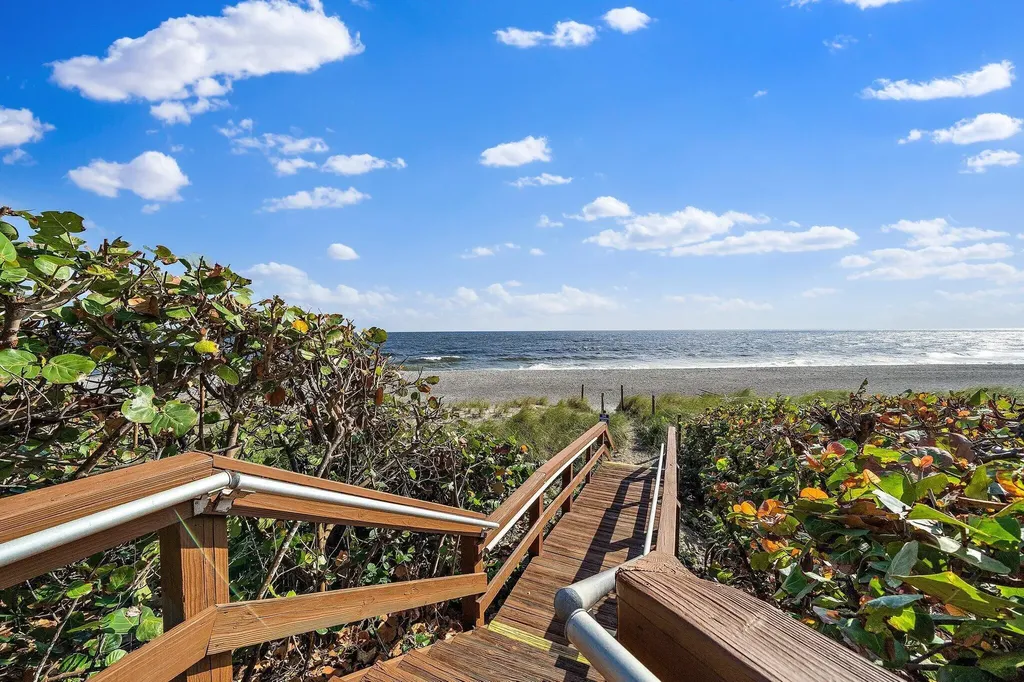 100 Ocean Trail Way Jupiter FL 33477