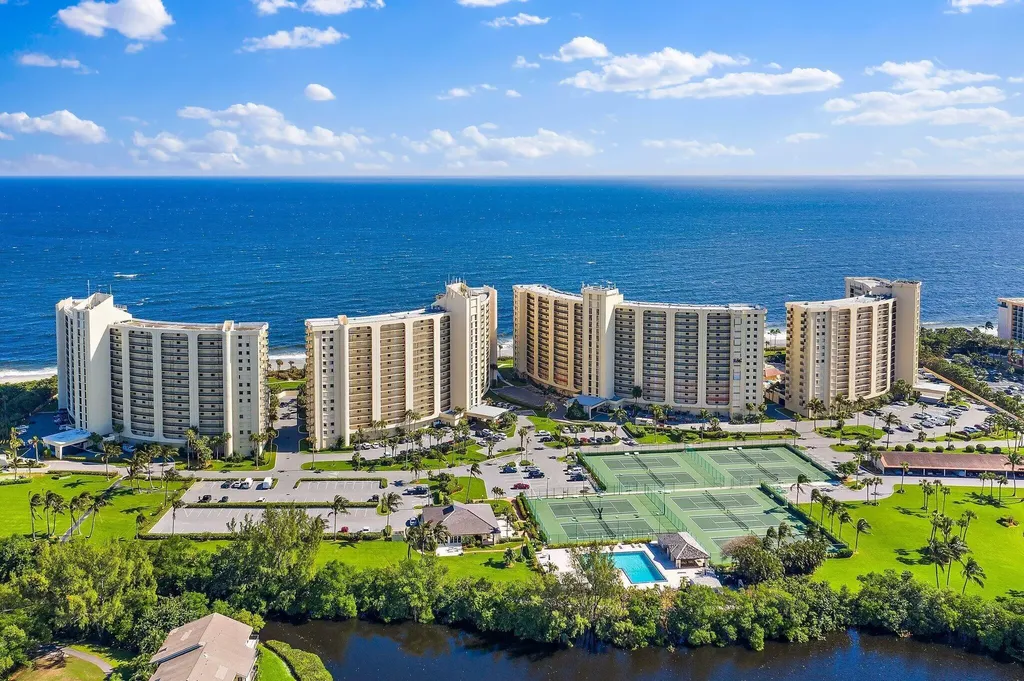 100 Ocean Trail Way Jupiter FL 33477