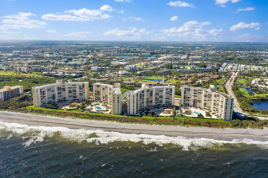 100 Ocean Trail Way Jupiter FL 33477