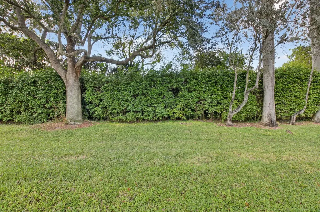 10612 Royal Caribbean Circle Boynton Beach FL 33437