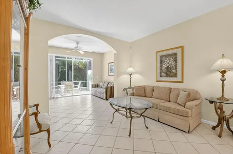 10612 Royal Caribbean Circle Boynton Beach FL 33437