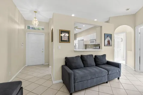 10612 Royal Caribbean Circle Boynton Beach FL 33437