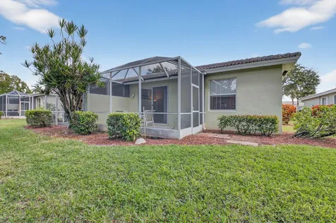 10612 Royal Caribbean Circle Boynton Beach FL 33437