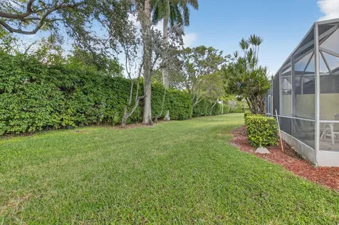 10612 Royal Caribbean Circle Boynton Beach FL 33437