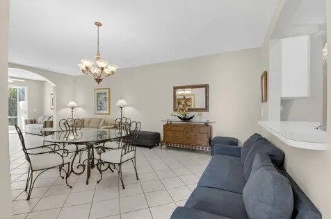 10612 Royal Caribbean Circle Boynton Beach FL 33437