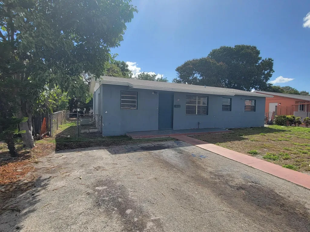 5320 NE 9th Avenue Deerfield Beach FL 33064