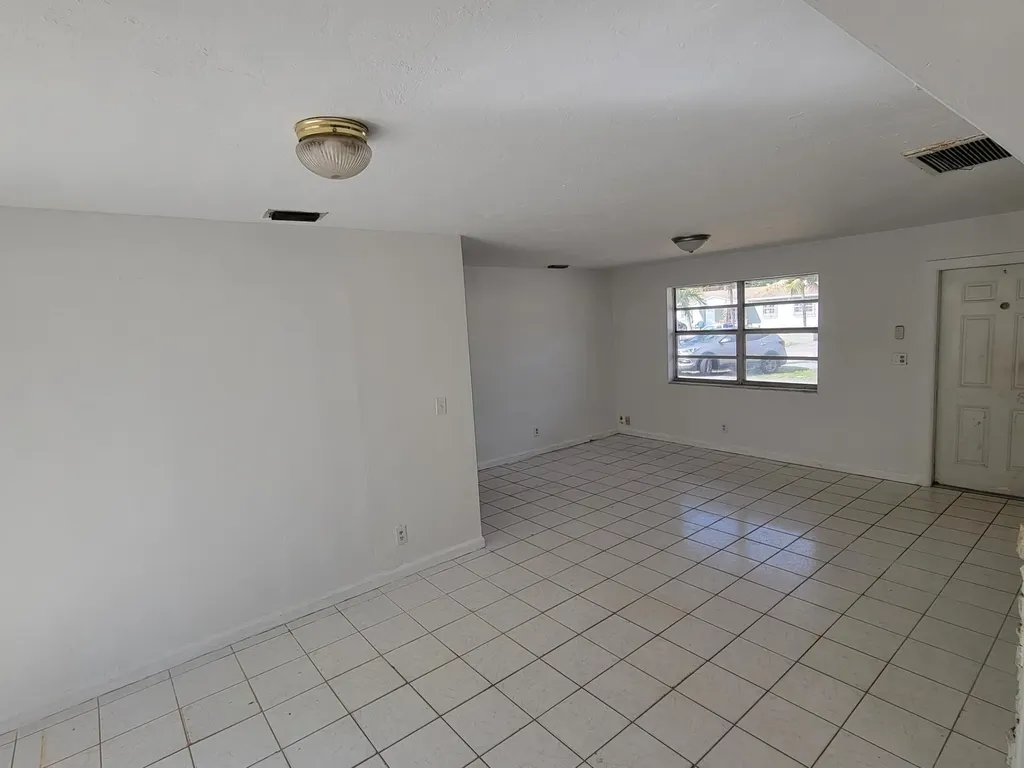 5320 NE 9th Avenue Deerfield Beach FL 33064
