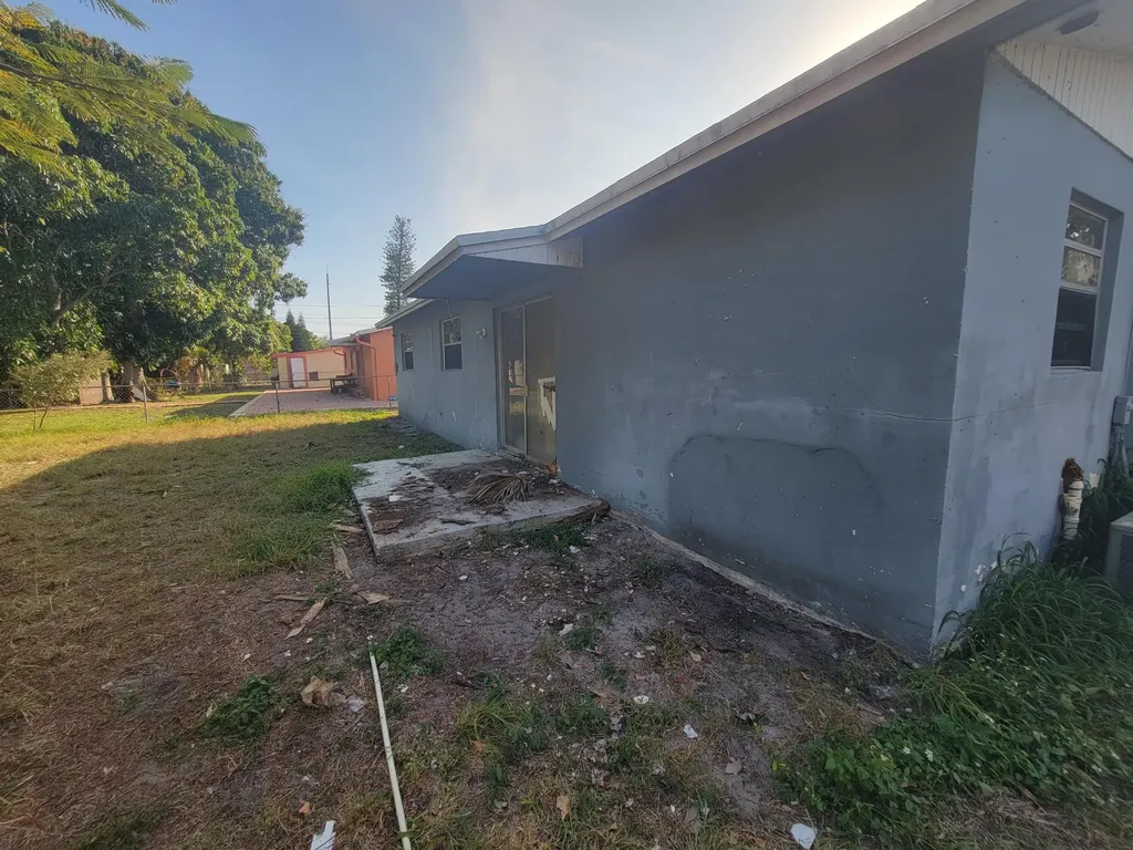 5320 NE 9th Avenue Deerfield Beach FL 33064