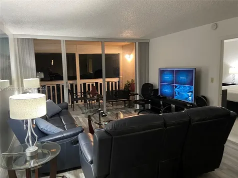 7021 Environ Boulevard Lauderhill FL 33319