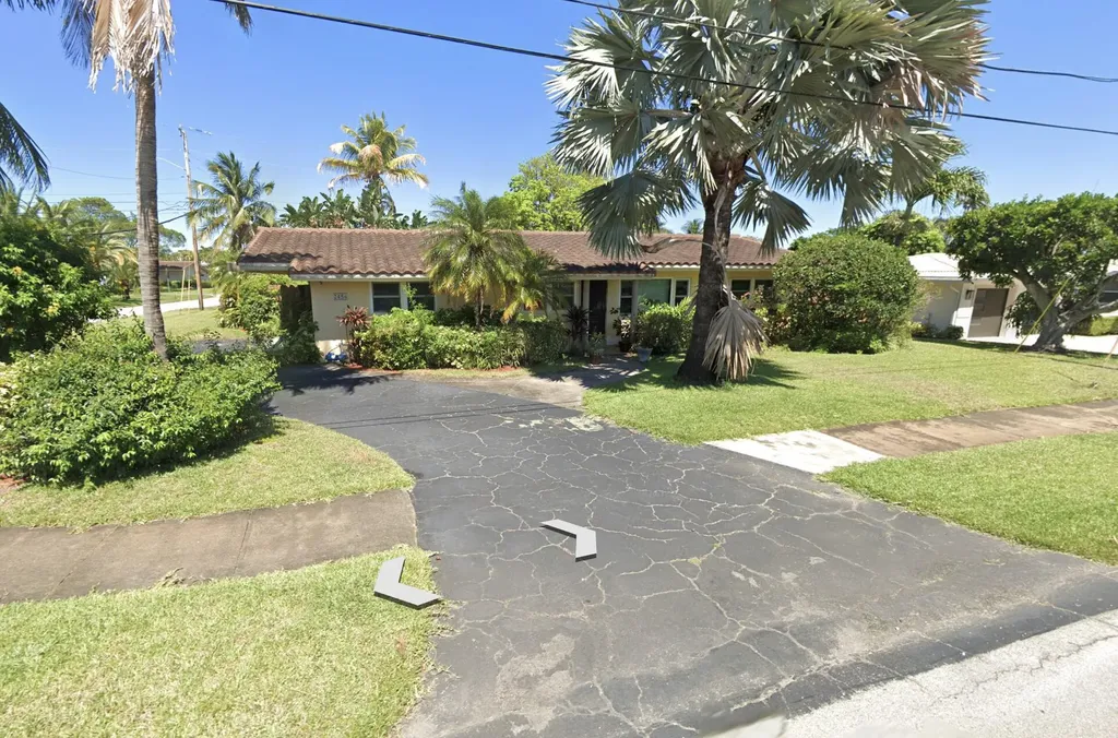 2456 Middle River Drive Fort Lauderdale FL 33305