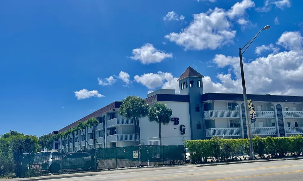 400 SE 10th Street Deerfield Beach FL 33441