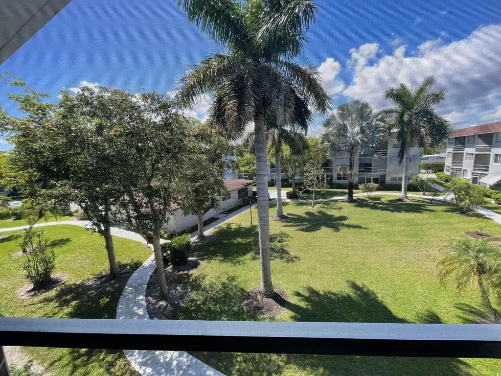 400 SE 10th Street Deerfield Beach FL 33441