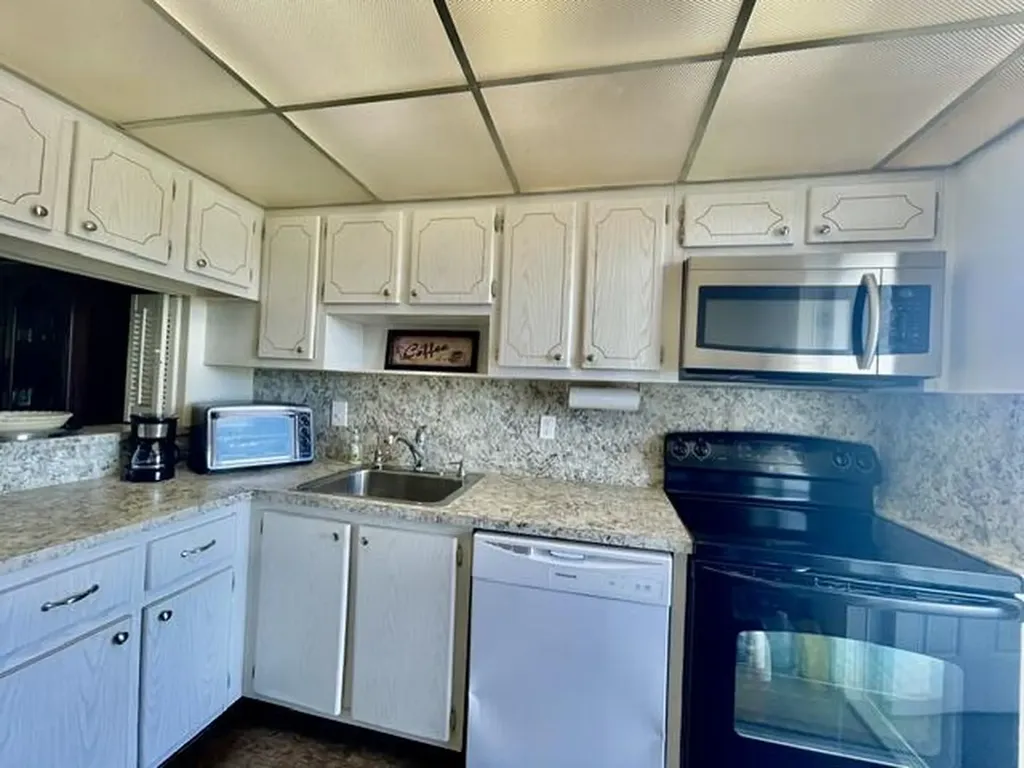 400 SE 10th Street Deerfield Beach FL 33441