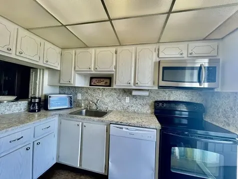 400 SE 10th Street Deerfield Beach FL 33441
