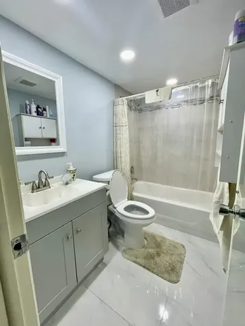 400 SE 10th Street Deerfield Beach FL 33441